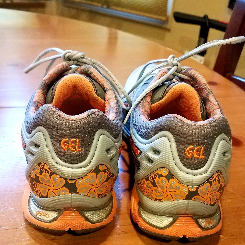 Womens Asics Gel Athletic/Sport/Tennis Shoes